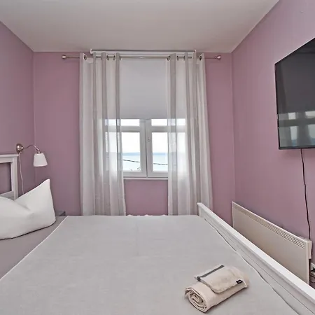 Old Dalmatian House With Jacuzzi Martine Prázdninový dům