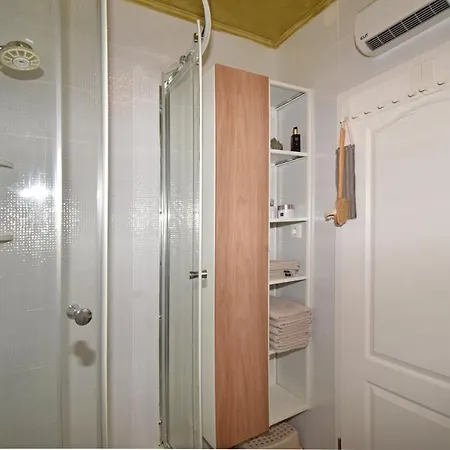 Old Dalmatian House With Jacuzzi Martine