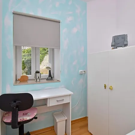 Old Dalmatian House With Jacuzzi Martine