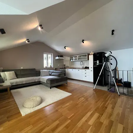 Old Dalmatian House With Jacuzzi Martine Сasa de vacaciones