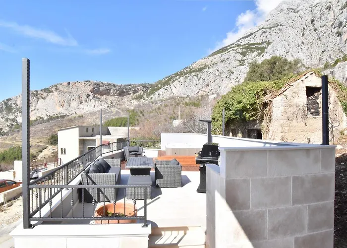 別荘 Old Dalmatian House With Jacuzzi Martine *